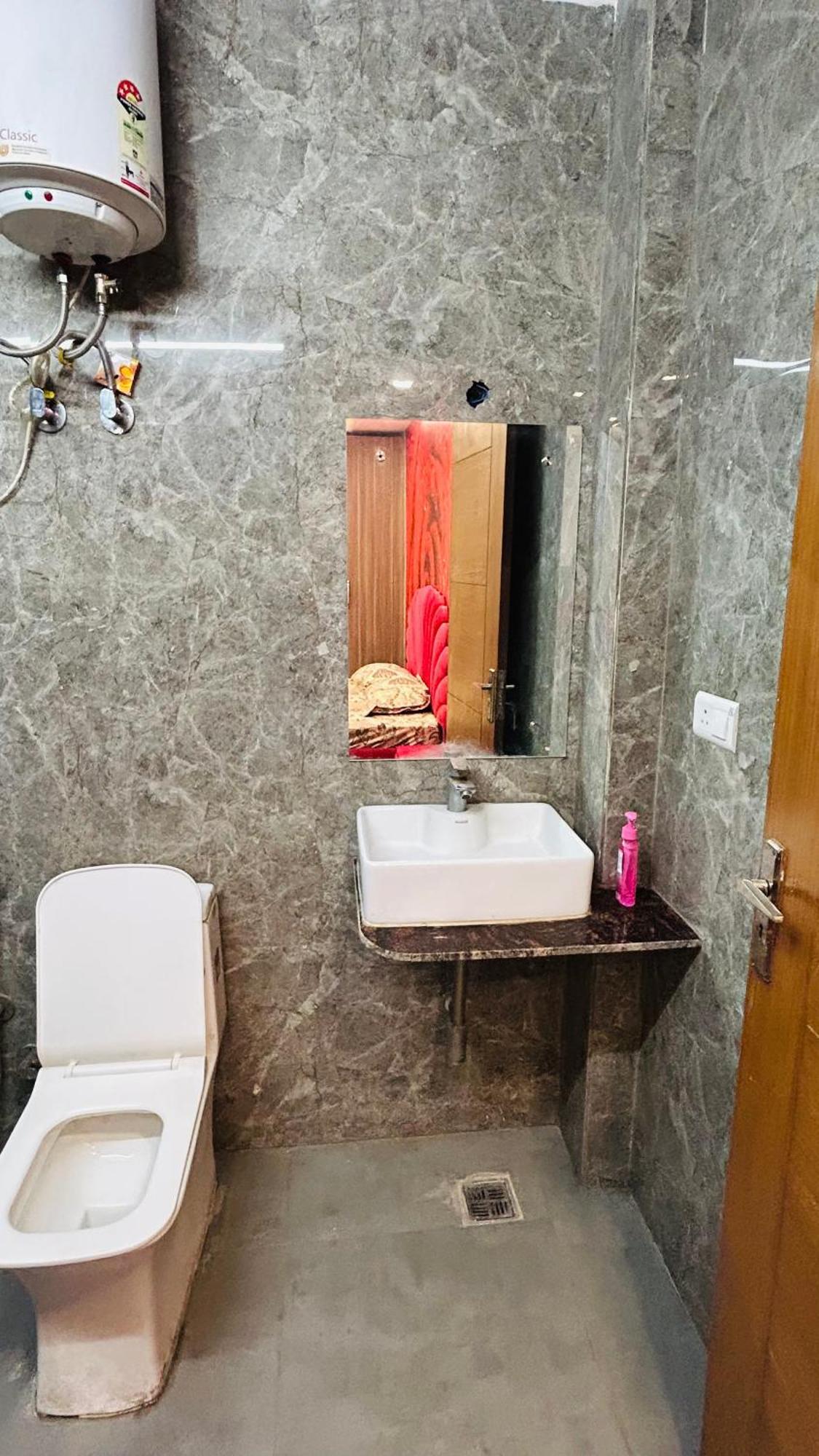 Homestay With Shalini New Delhi